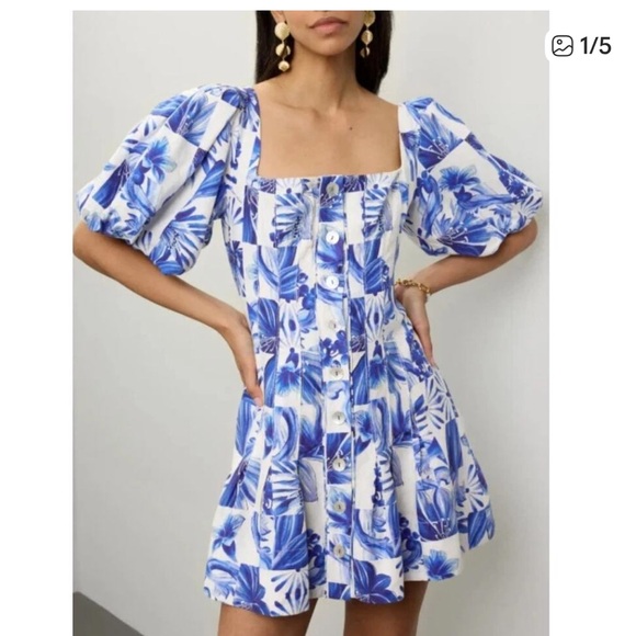 Caroline Constas Dresses & Skirts - Caroline Constas 🔥 ☀️ Floral Blue and White line mini dress A line.